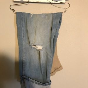 Distressed Maternity capris.